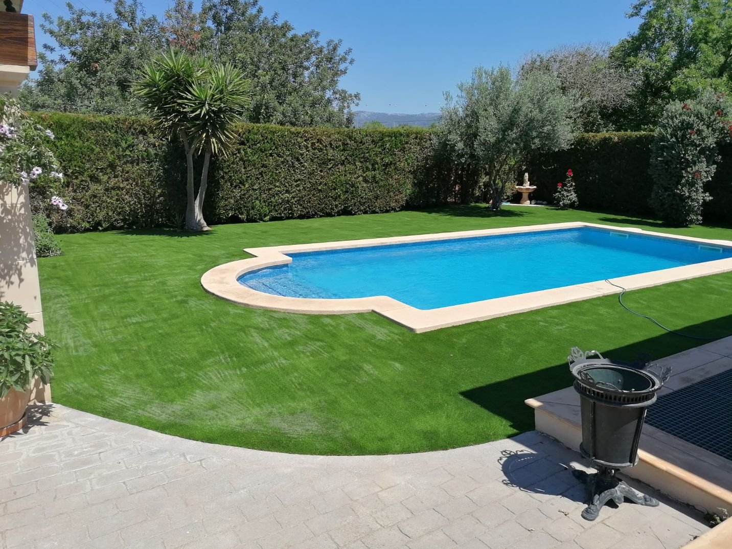 https://www.jardinartificial.es/wp-content/uploads/2023/09/Piscina-JA.jpg